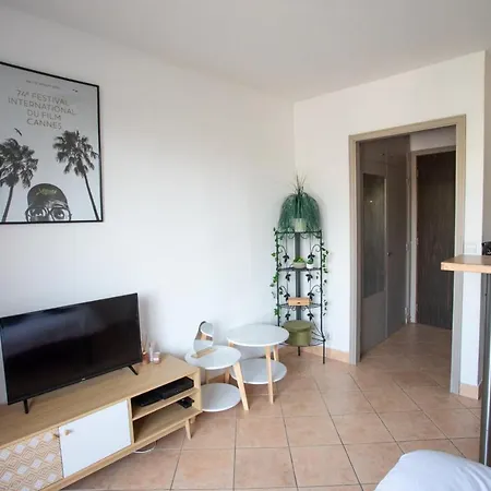Leane Studio Nice Apartment Nice